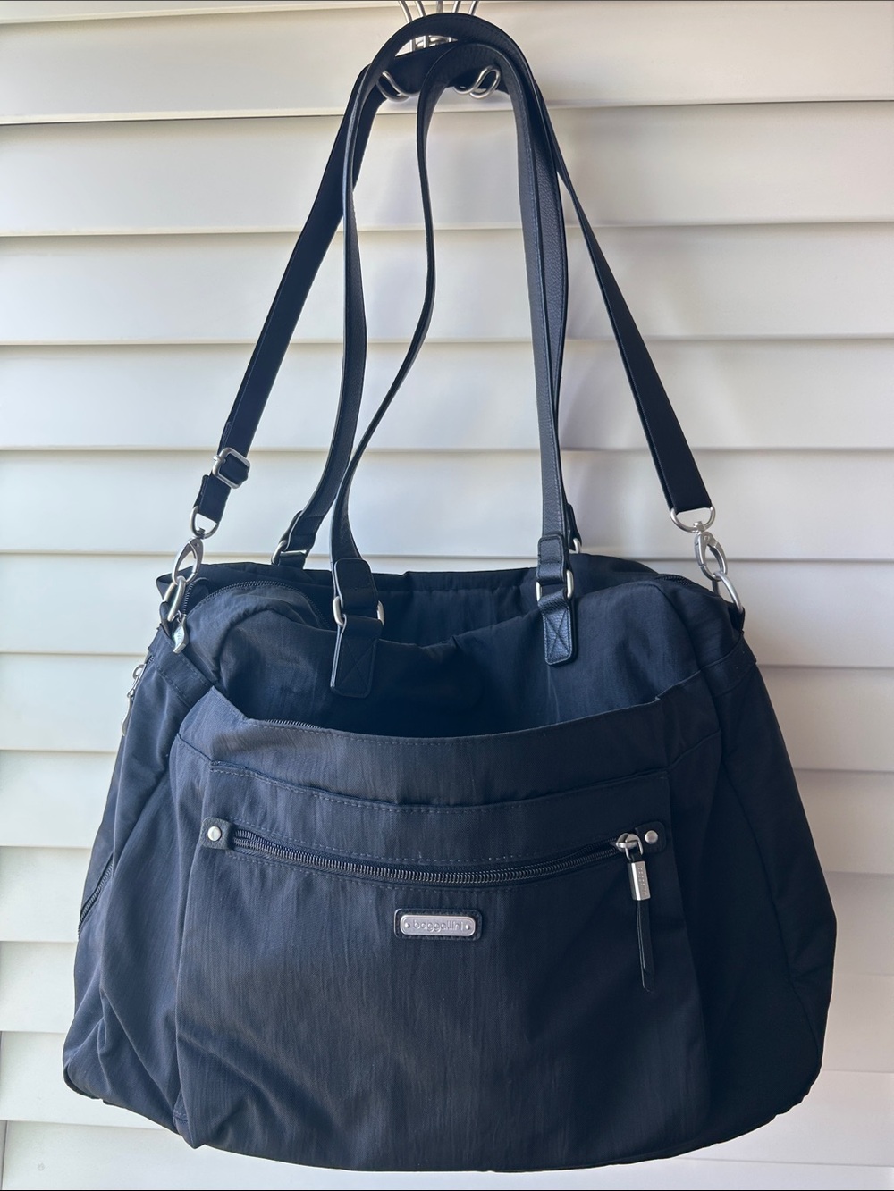 Baggallini overnight expandable weekender tote bag